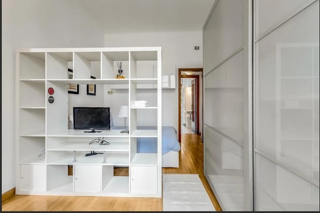 Ampio Monolocale Via Matteo Maria Boiardo 18 Milano Apartment